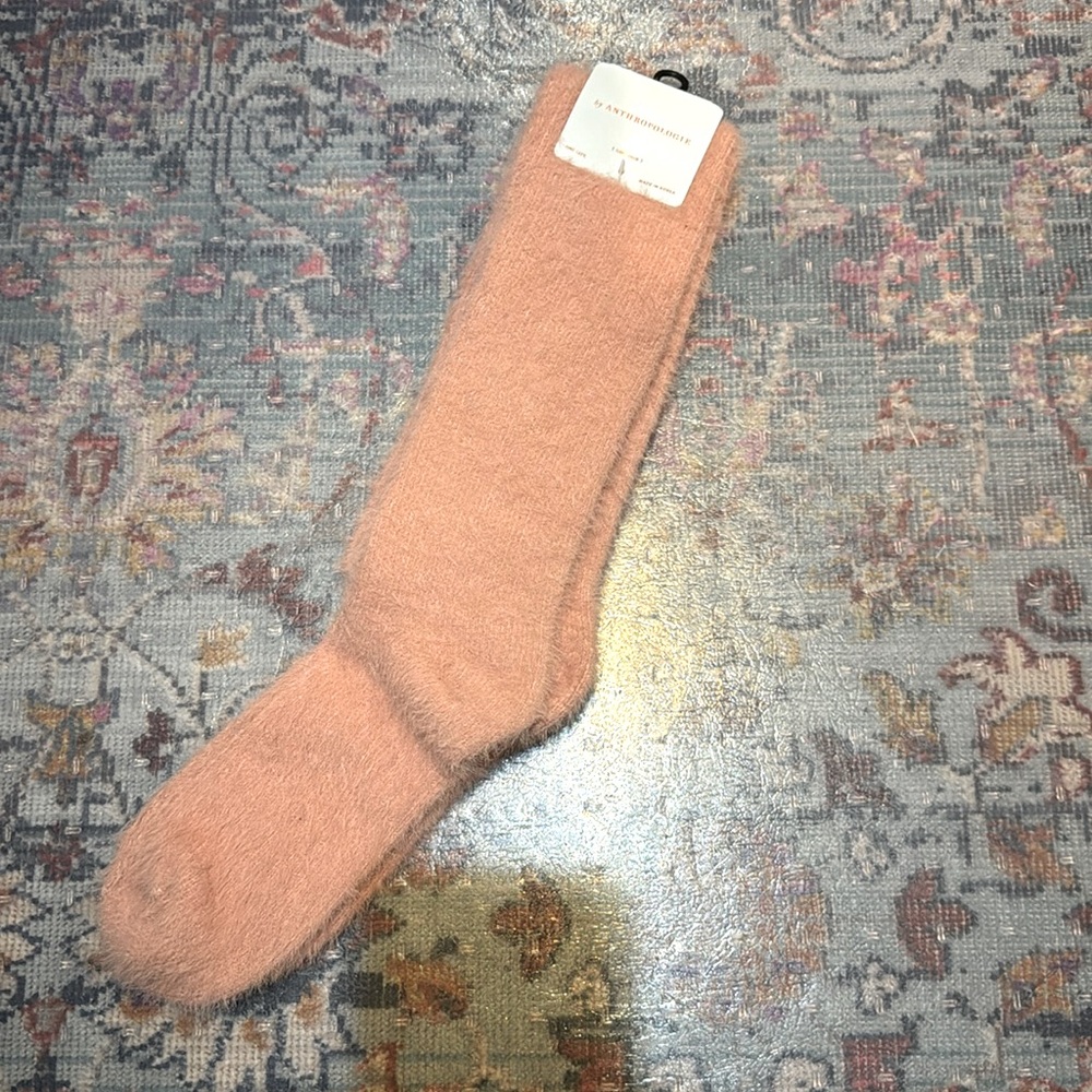 ANTHROPOLOGIE *New* pale pink knee-high socks. O/S. perfect to gift!